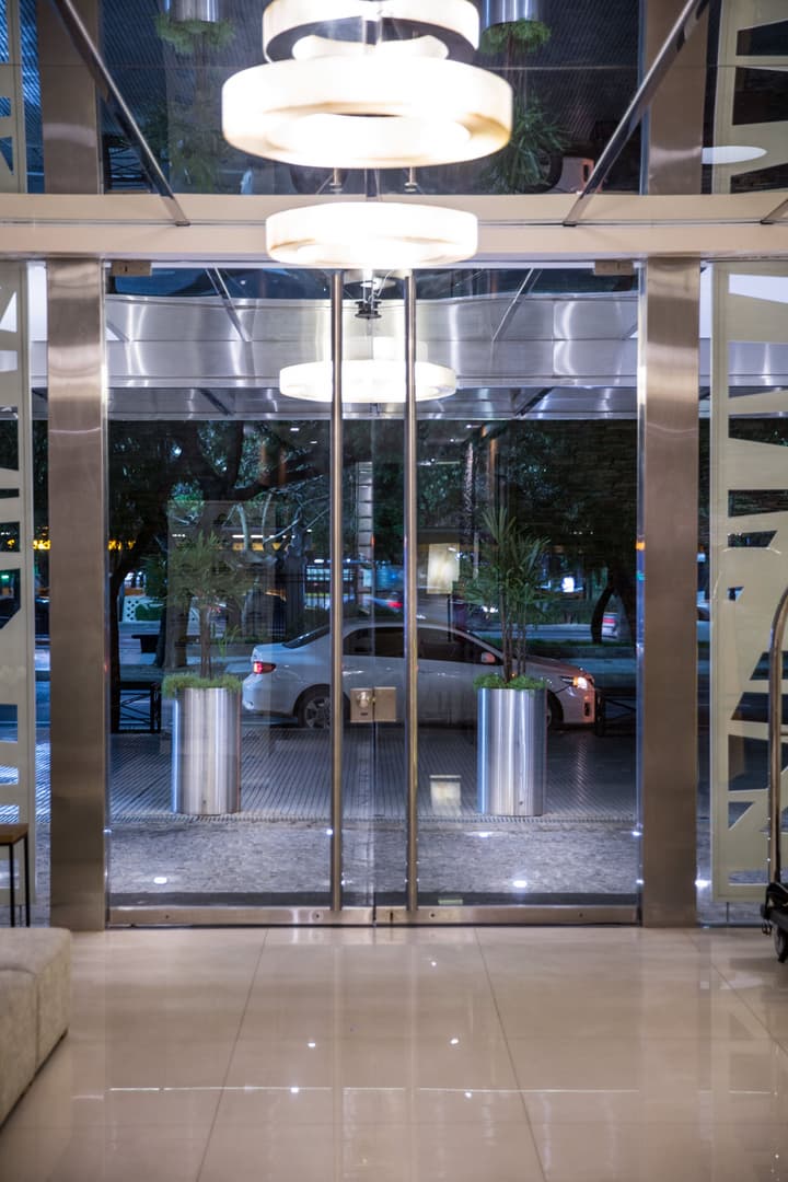 Howard Johnson Plaza by Wyndham Buenos Aires