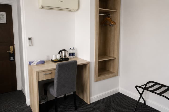 Paddington Townhouse Hotel by OYO