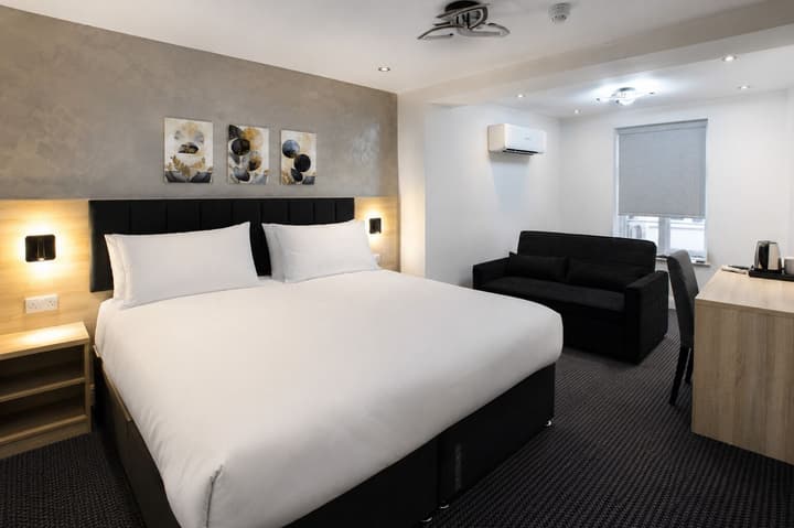 Paddington Townhouse Hotel by OYO