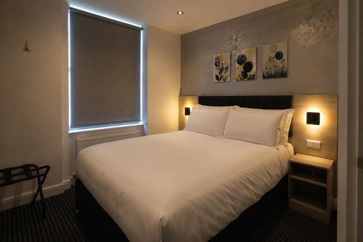 Paddington Townhouse Hotel by OYO