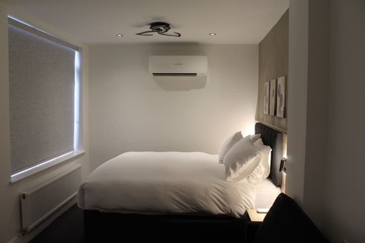 Paddington Townhouse Hotel by OYO