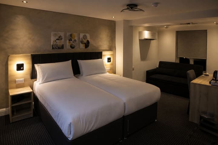 Paddington Townhouse Hotel by OYO