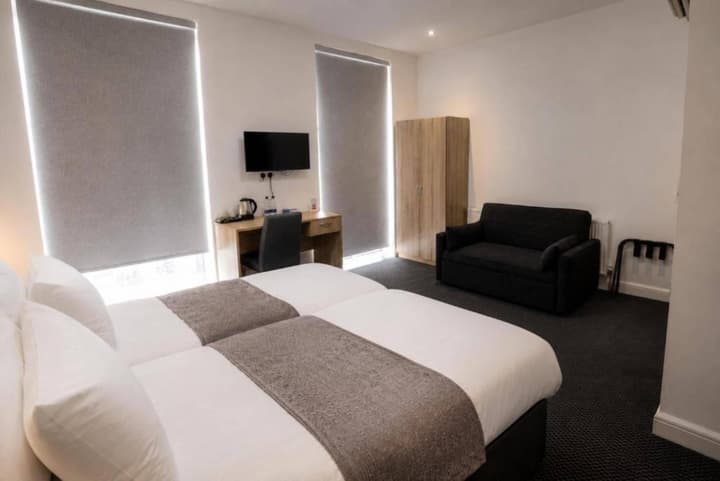 Paddington Townhouse Hotel by OYO