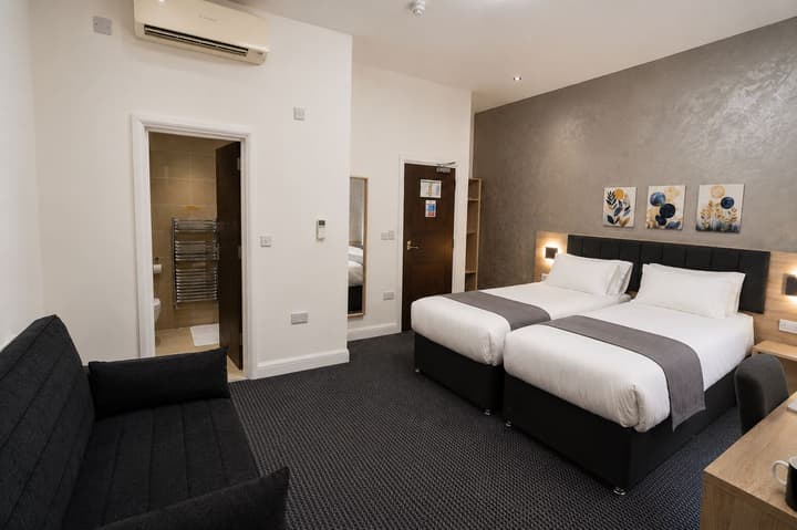 Paddington Townhouse Hotel by OYO