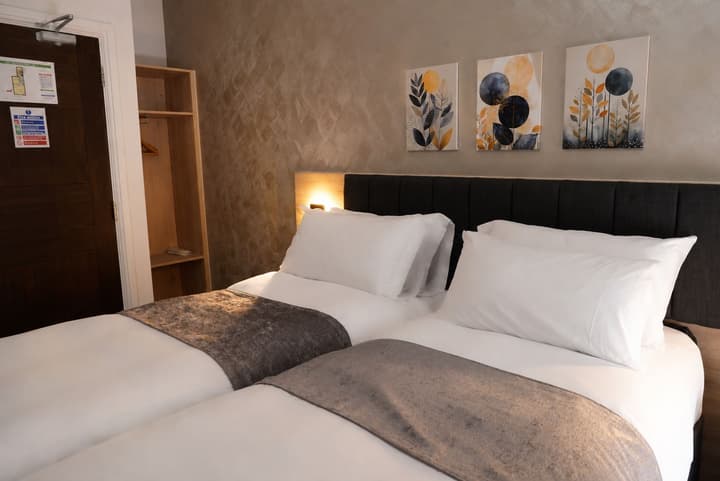 Paddington Townhouse Hotel by OYO
