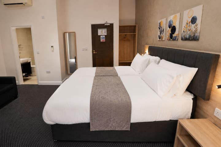 Paddington Townhouse Hotel by OYO