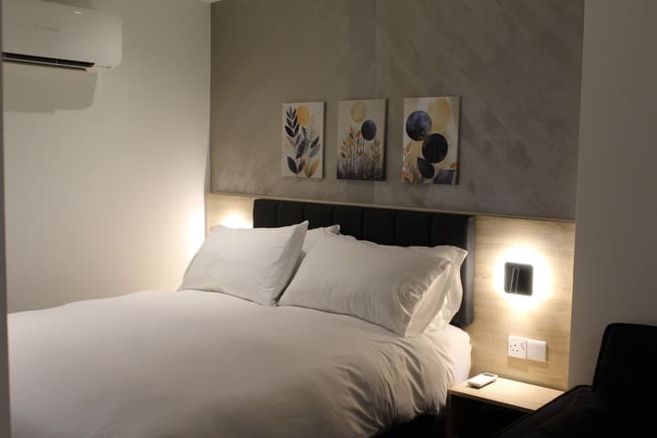 Paddington Townhouse Hotel by OYO