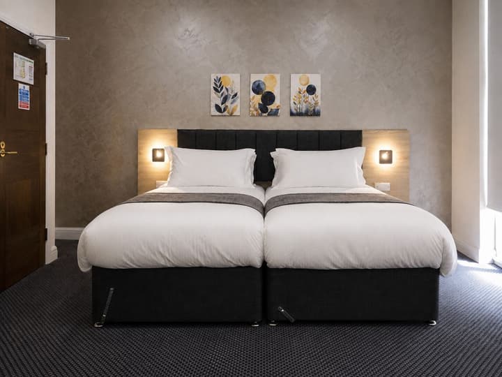 Paddington Townhouse Hotel by OYO