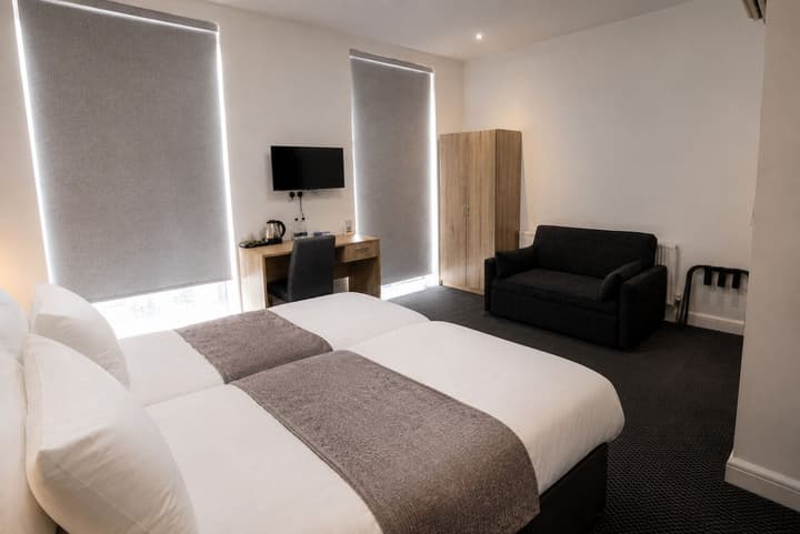 Paddington Townhouse Hotel by OYO