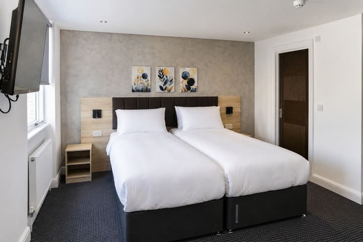 Paddington Townhouse Hotel by OYO