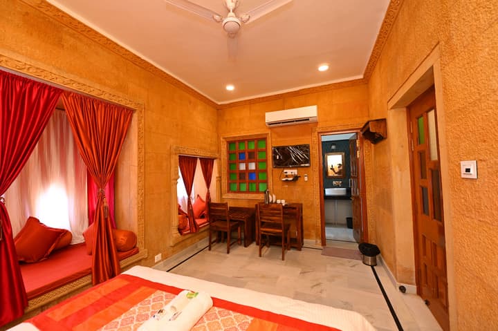 Gaji Hotel
