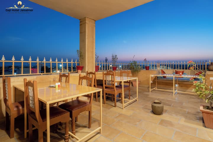 Gaji Hotel