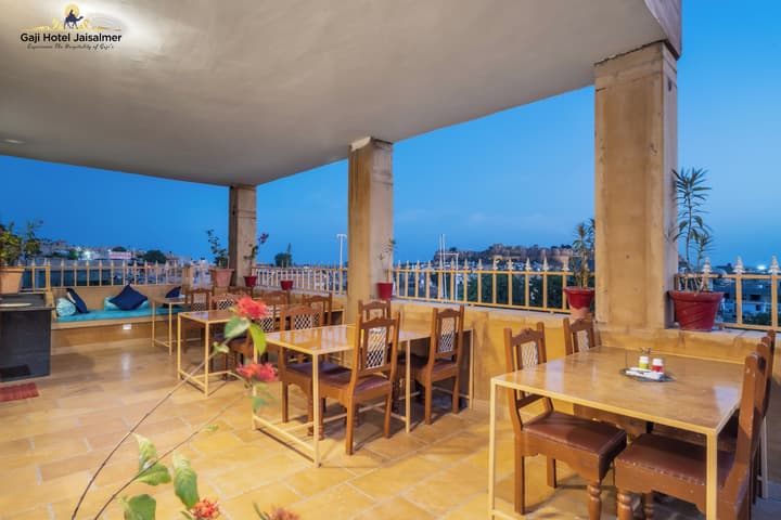Gaji Hotel