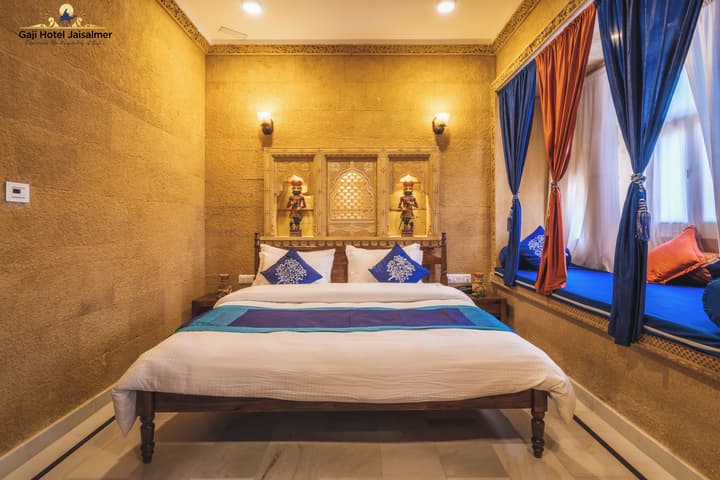 Gaji Hotel