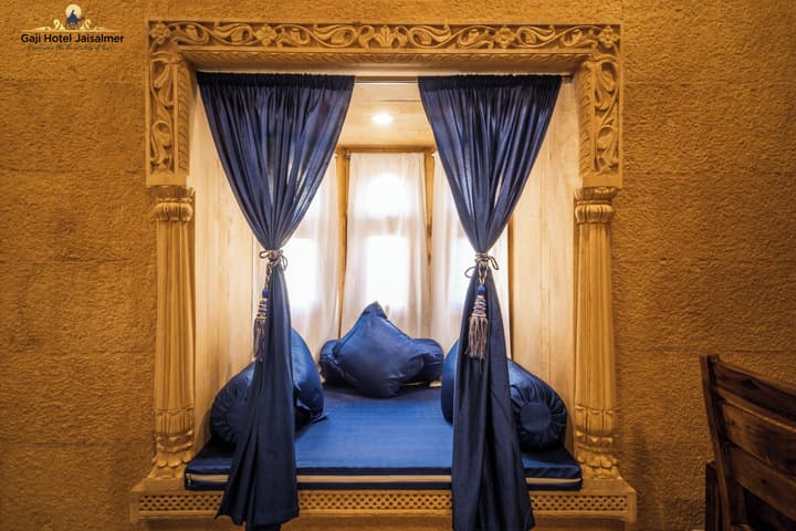 Gaji Hotel