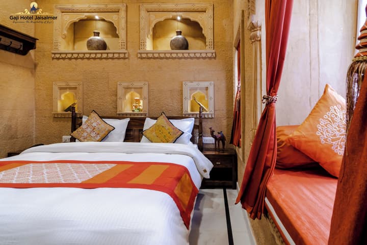 Gaji Hotel