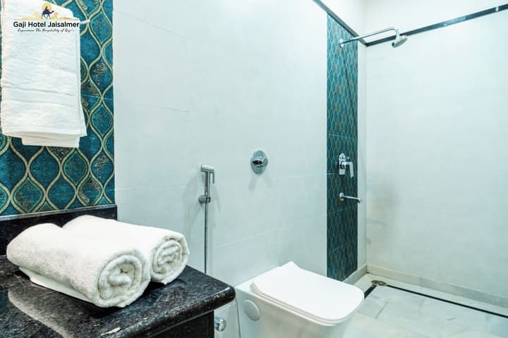 Gaji Hotel