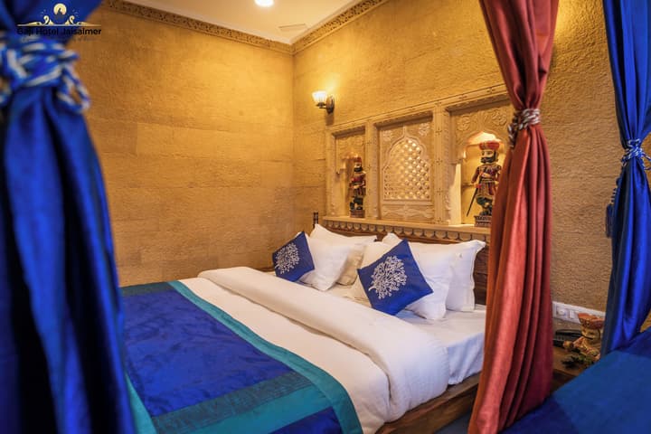 Gaji Hotel