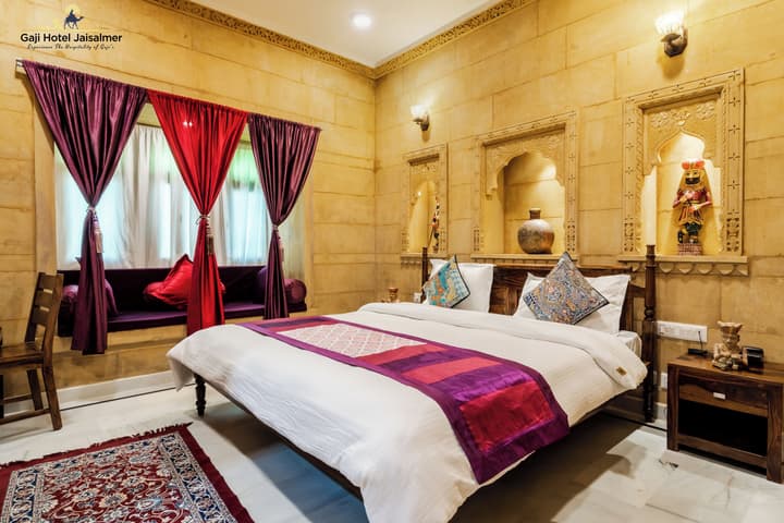Gaji Hotel