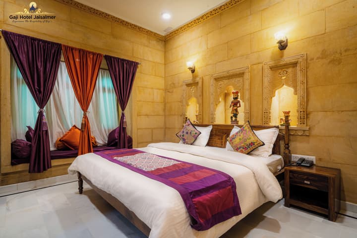 Gaji Hotel