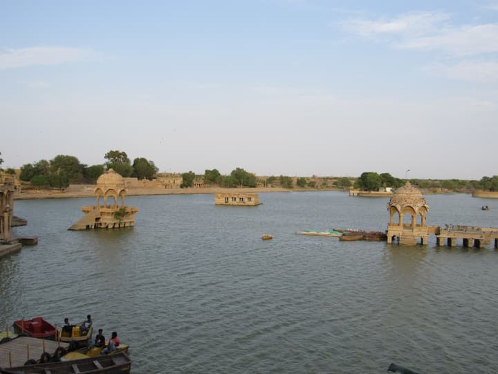 Gaji Hotel
