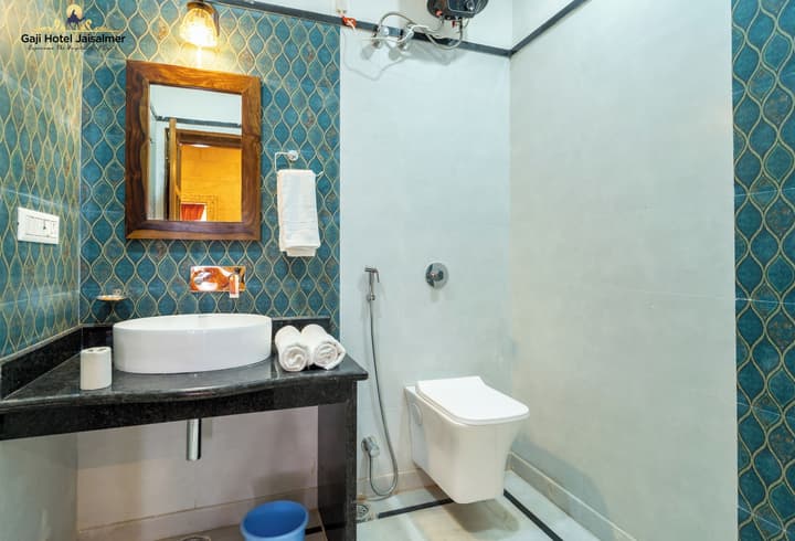 Gaji Hotel