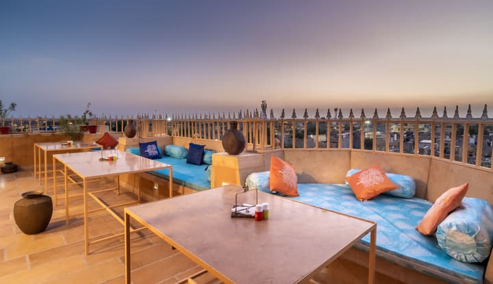Gaji Hotel