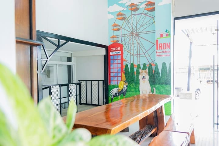 Iron Resort&Hotel