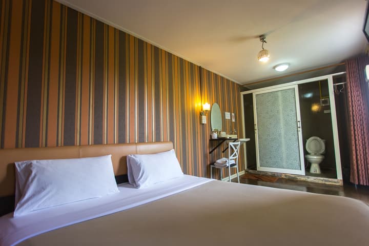 Iron Resort&Hotel