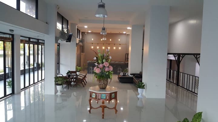 Iron Resort&Hotel