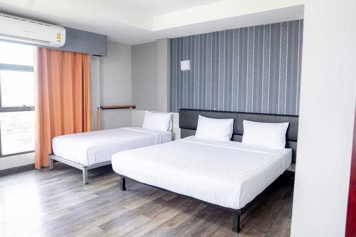 Iron Resort&Hotel