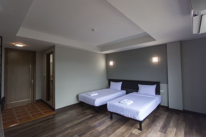 Iron Resort&Hotel
