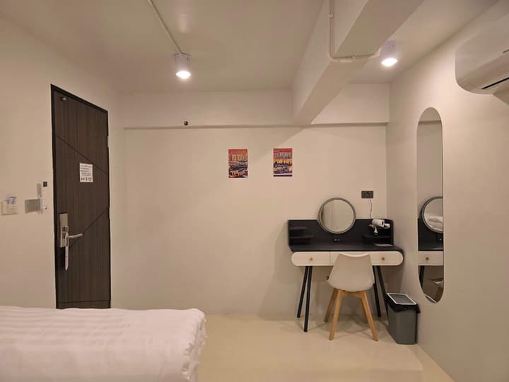 Tuk Tuk Hostel
