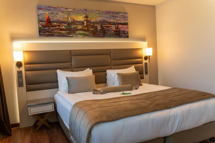 Golden Royal Hotel & Spa