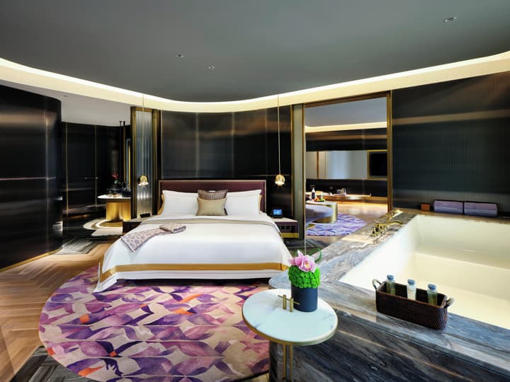 InterContinental Shanghai Wonderland by IHG
