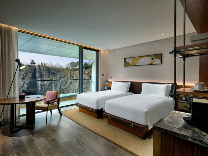 InterContinental Shanghai Wonderland by IHG