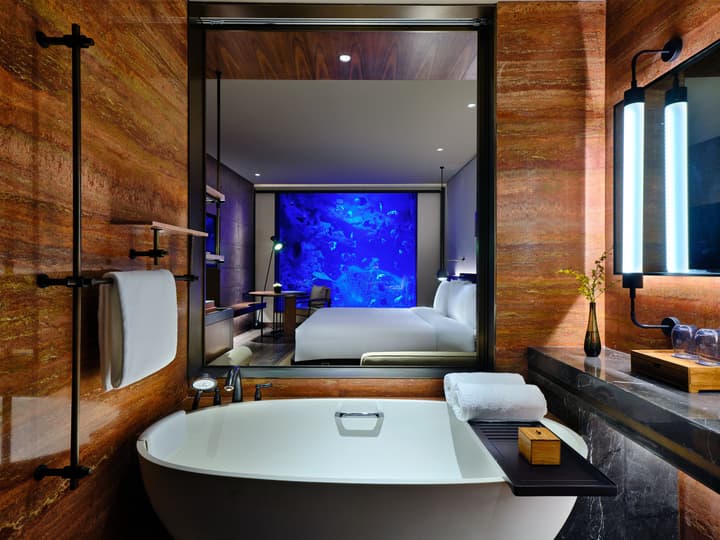 InterContinental Shanghai Wonderland by IHG