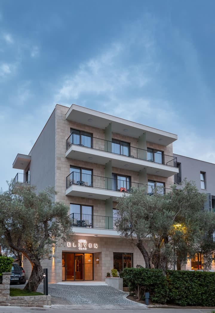 Hotel Eleven