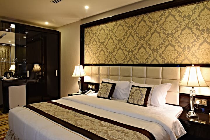 Garden Plaza Hotel