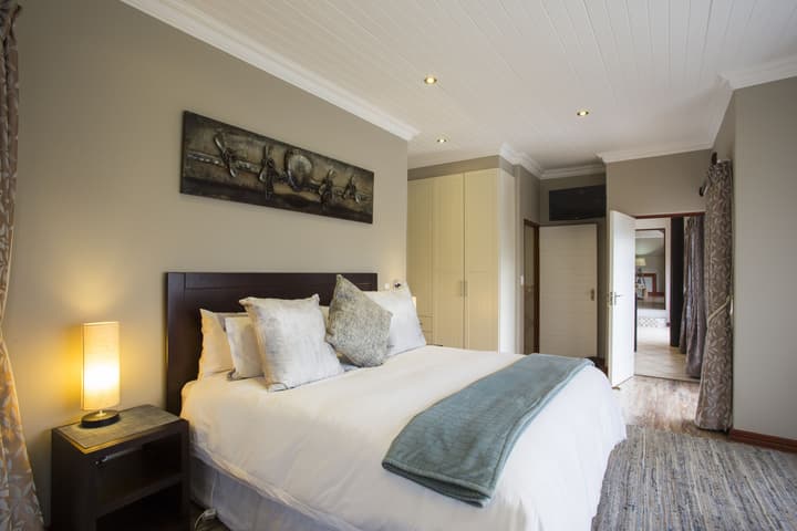 The Browns' Luxury Guest Suites