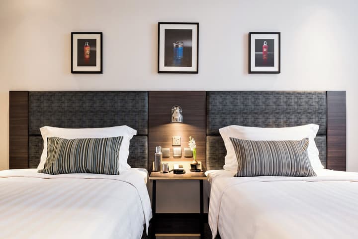 Camlux Hotel