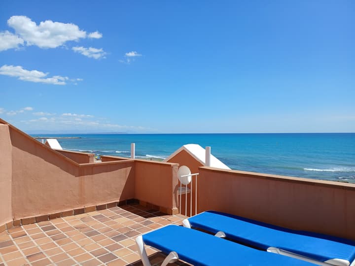 Lloyds Beach Club Aparthotel