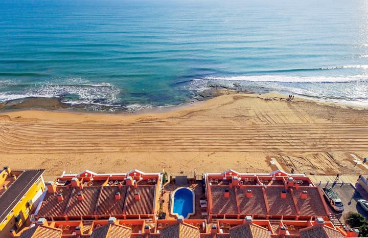 Lloyds Beach Club Aparthotel