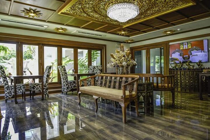 White Boutique Hotel and Spa