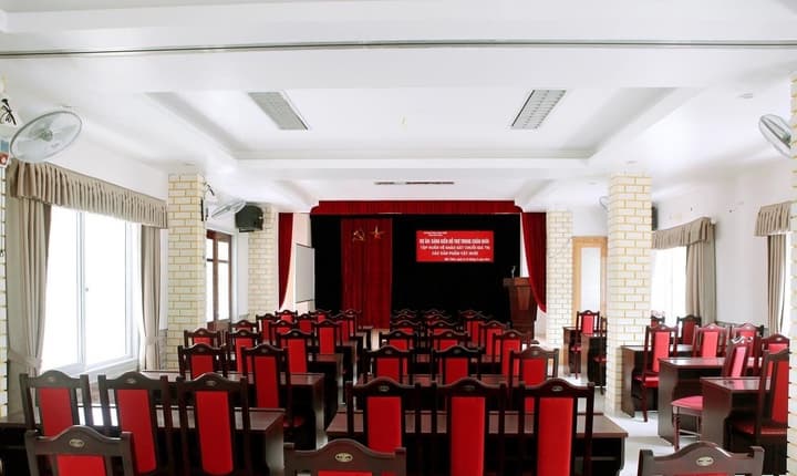 Ngoc Bach Hotel
