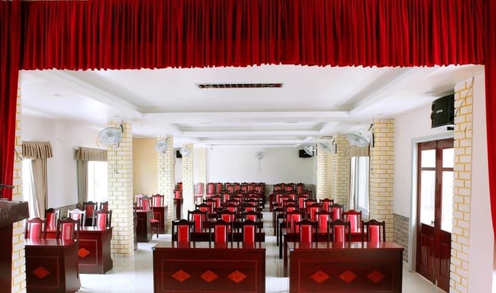 Ngoc Bach Hotel