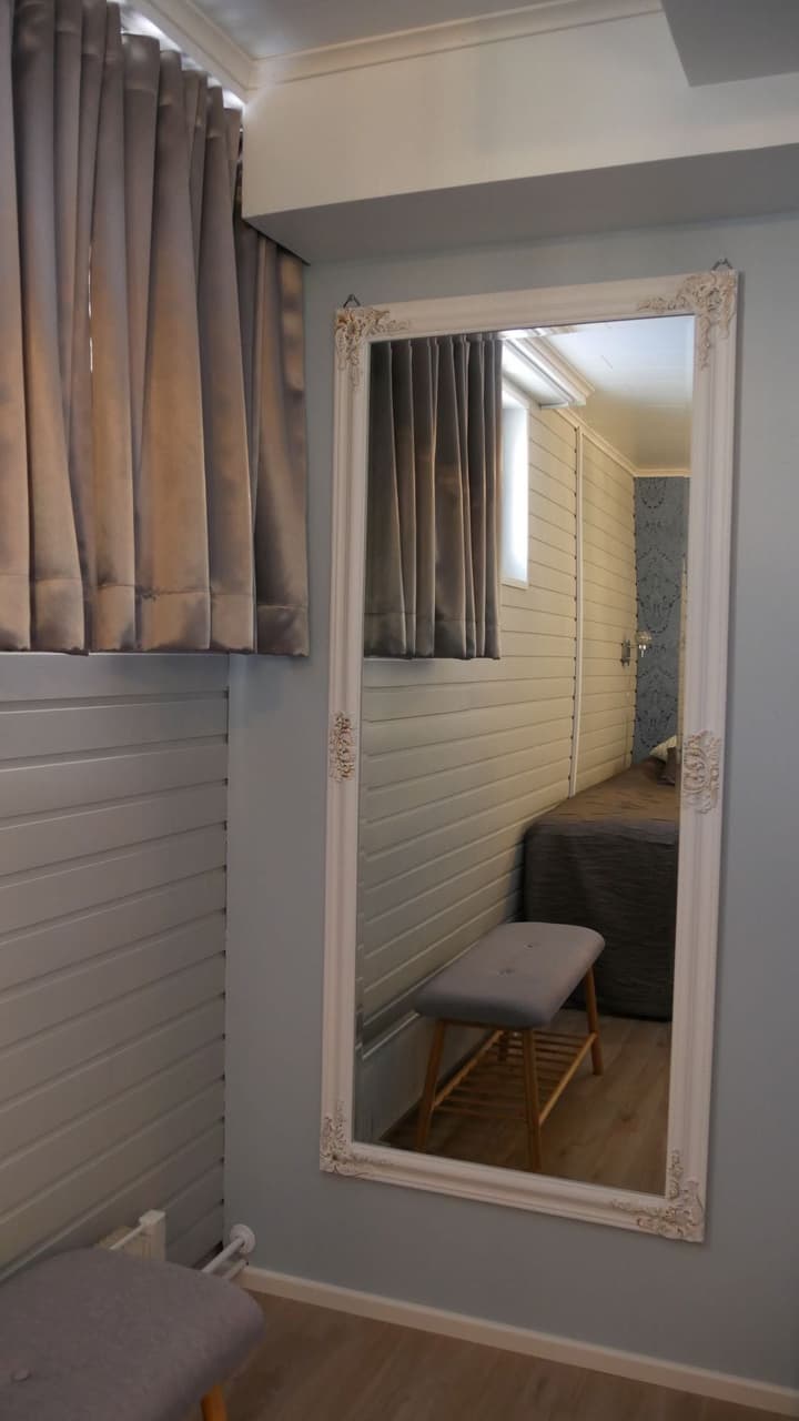 Golden Circle Suites