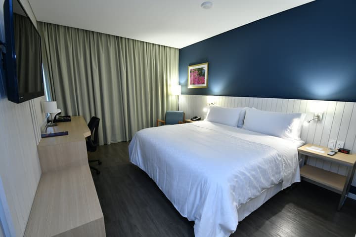 Holiday Inn Express Asuncion Aviadores by IHG