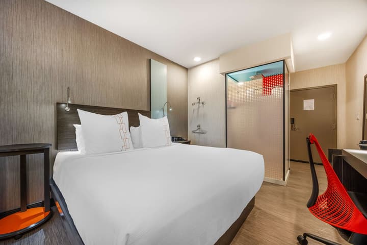 Best Western Premier Springfield Plaza District Hotel