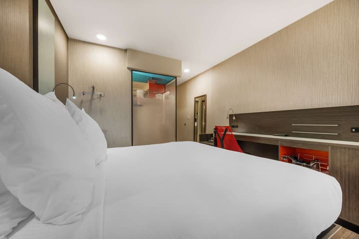 Best Western Premier Springfield Plaza District Hotel